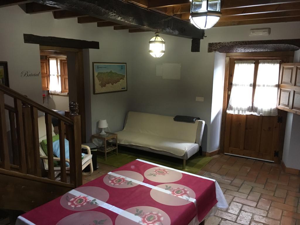A Pie De Picos Hostal Caño Exterior foto